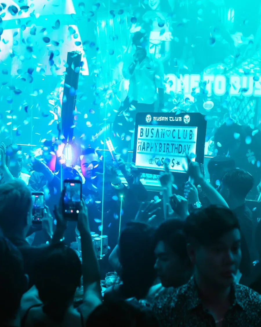 Busan Club — Khoảnh khắc