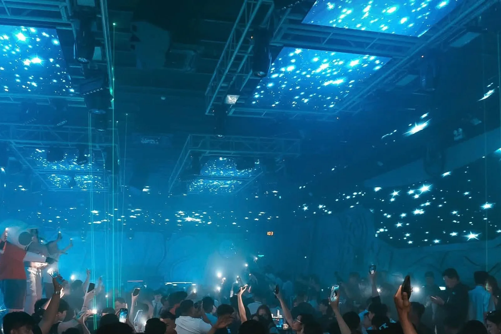 Busan Club Cần Thơ — không gian phòng nhảy